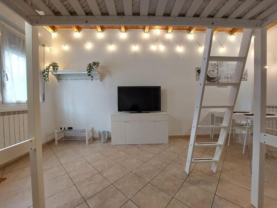 Bovísio-Masciago Milanese Smile Home! Graziosa Casa Con Parcheggio E Giardino מראה חיצוני תמונה